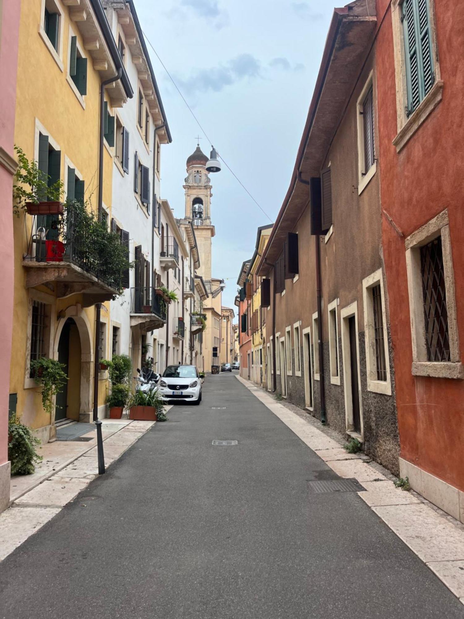 Noflik Apartment Verona Bagian luar foto